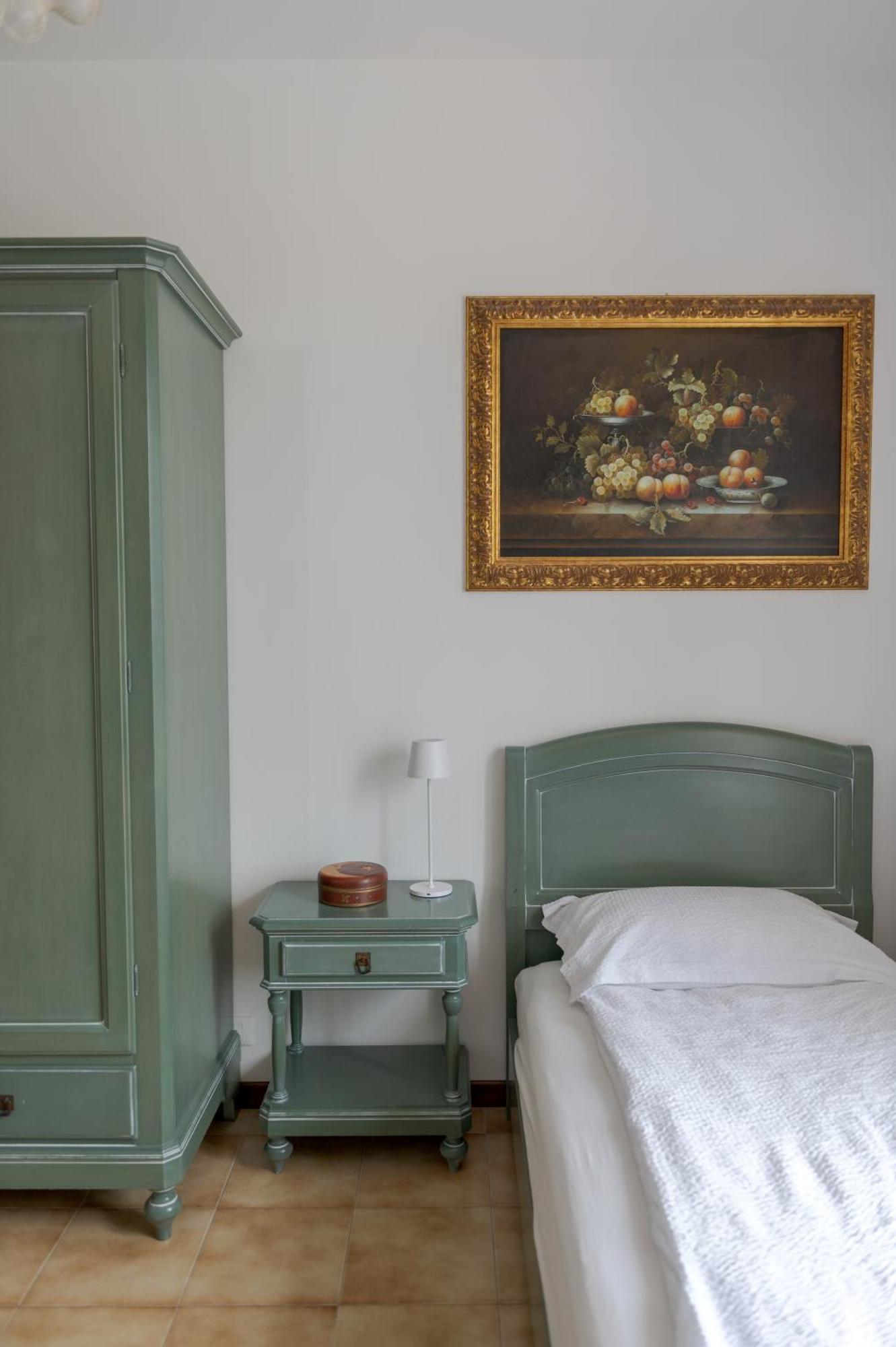 Villa Carini With 3000 Mq Garden & Heated Pool Castelnuovo del Garda Exterior photo